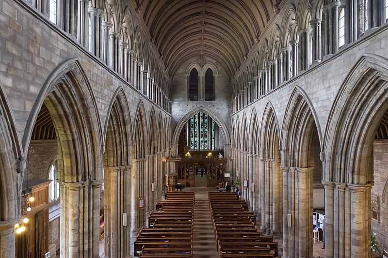 800px-Dunblane_Cathedral_interior_2017